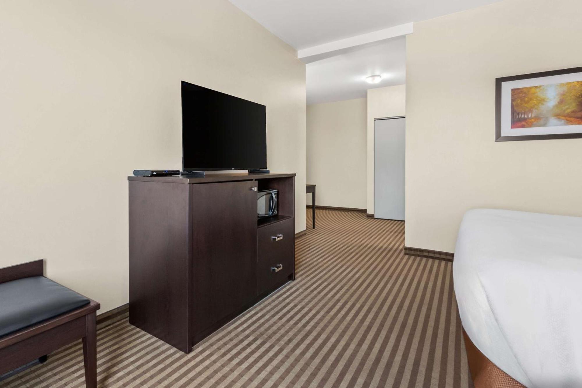 Best Western Plus Fergus Hotel Zewnętrze zdjęcie