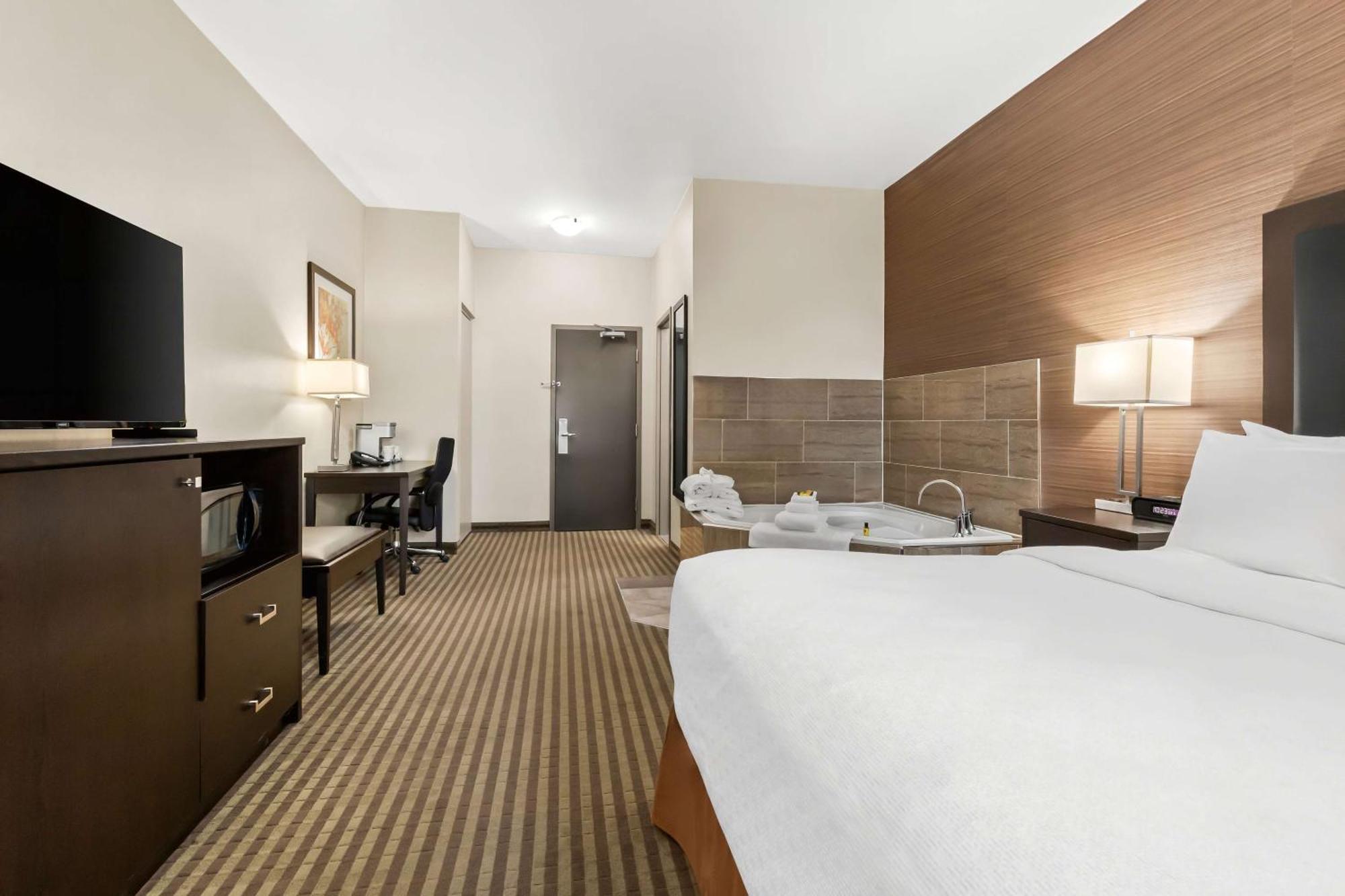 Best Western Plus Fergus Hotel Zewnętrze zdjęcie